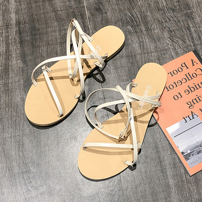 Κλασικό μοντέλο γυναικεί σανδάλια με λουράκια