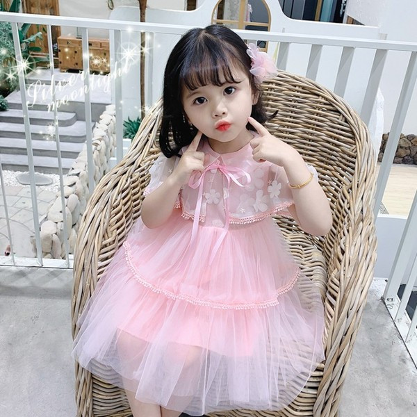 Lühikeste varrukate ja 3D lilledega tüllkleit lastele