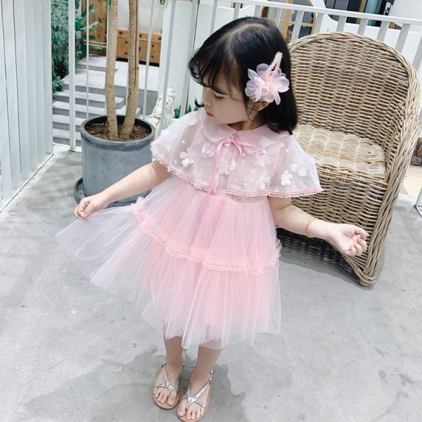 Lühikeste varrukate ja 3D lilledega tüllkleit lastele