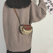 Modern női kockás táska