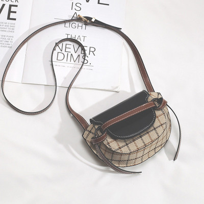 Modern női kockás táska