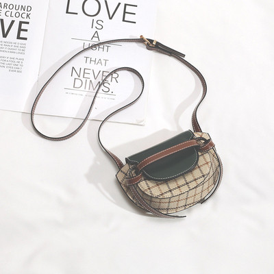 Modern női kockás táska