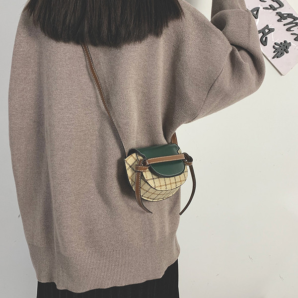 Modern női kockás táska