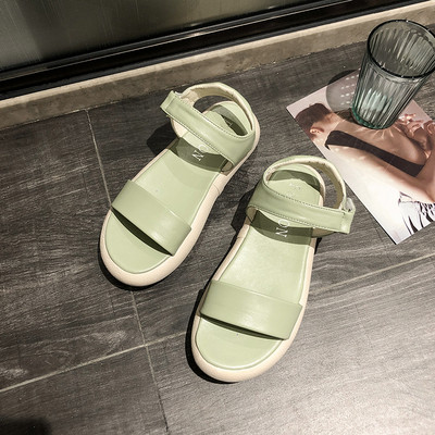 Ikdienas sieviešu sandales ar augstām zolēm un ielāpiem