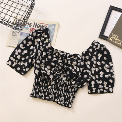 Κοντό γυναικείο πουκάμισο με κορδόνια και μοτίβα λουλουδιών