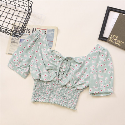 Κοντό γυναικείο πουκάμισο με κορδόνια και μοτίβα λουλουδιών