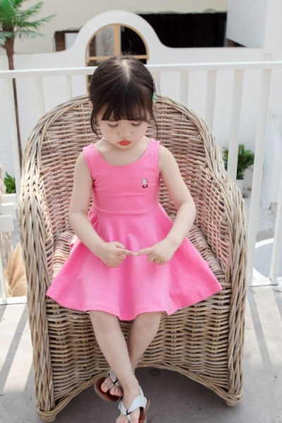 Tikandiga lastekleit