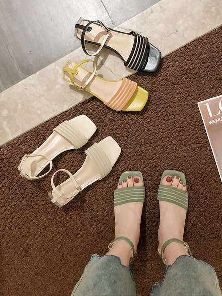 Stilīgas sieviešu sandales ar zemiem papēžiem