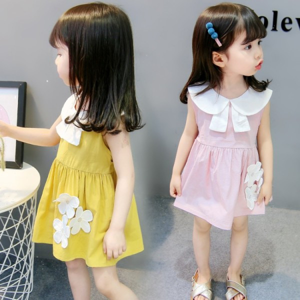 Moodne aplikatsiooni ja kraega lastekleit