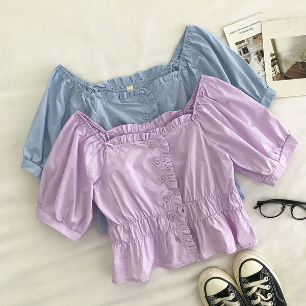 Retro stílusú női ing négyzet alakú nyakkivágással és rövid ujjal