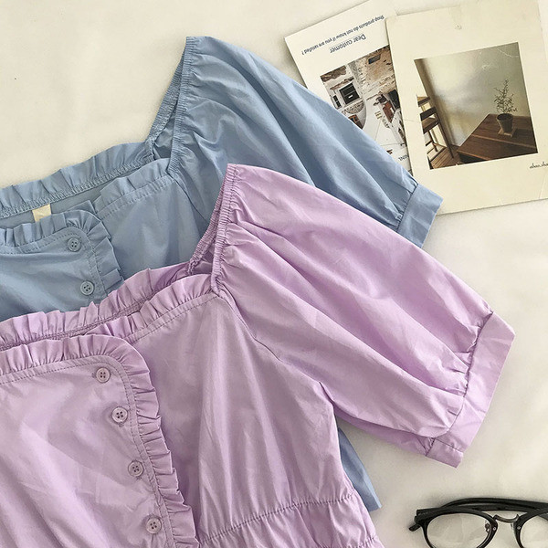 Retro stílusú női ing négyzet alakú nyakkivágással és rövid ujjal