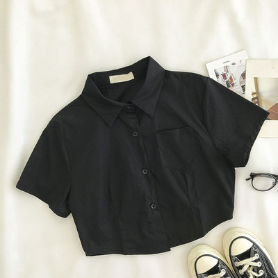 Rövid női ing klasszikus gallérral és zsebbel