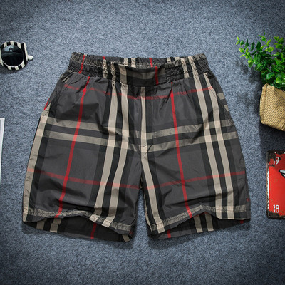 Meeste praegused ruudulised lühikesed püksid