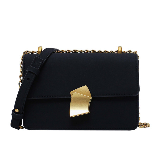 Stílusos női táska vas fogantyúval