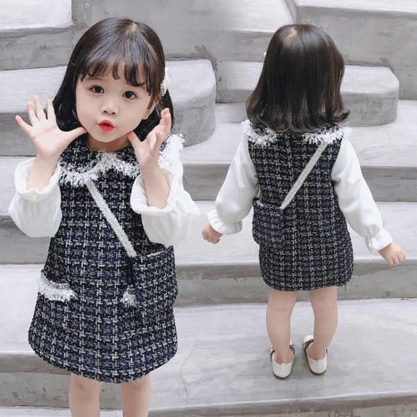 Kockás gyerekruha hímzéssel, hosszú ujjal