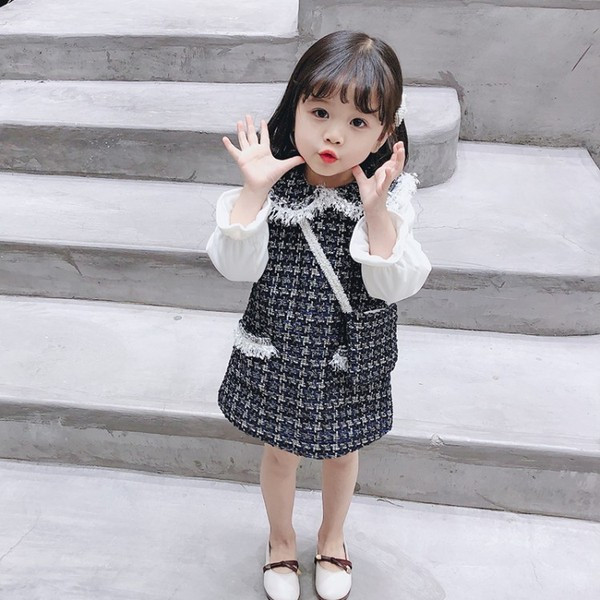 Kockás gyerekruha hímzéssel, hosszú ujjal