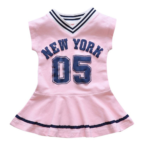 Bērnu sporta kleita ar īsām piedurknēm un špica kakla izgriezumu