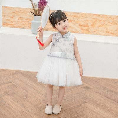 Gyerekruha hímzéssel és tüllel