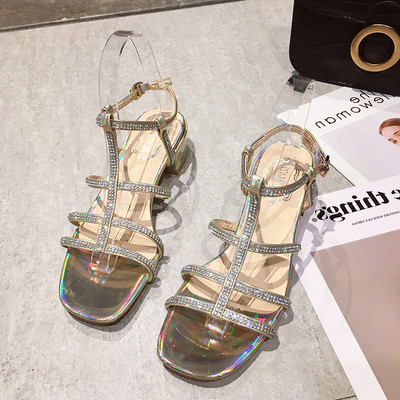 Modern női szandál kövekkel és vastag sarokkal