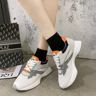 Sportos-alkalmi női tornacipő lapos talppal