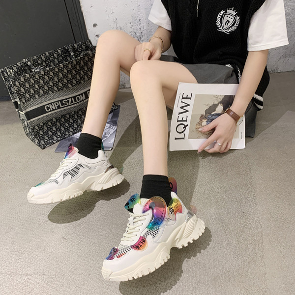 Uus mudel värviliste motiividega naiste tossud