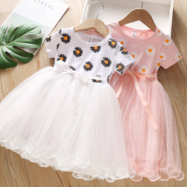 Modern gyerekruha nyomtatással és szalaggal