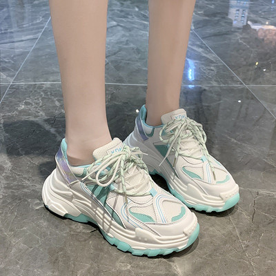 Sieviešu sporta un ikdienas kedas ar krāsainām zolēm