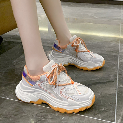 Sieviešu sporta un ikdienas kedas ar krāsainām zolēm