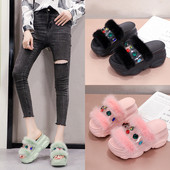 Uued kaasaegsed kõrge talla ja udusulgedega naiste sussid