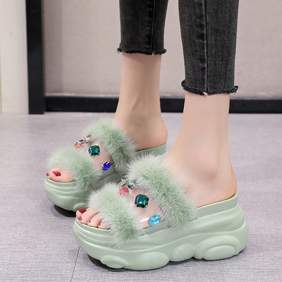 Uued kaasaegsed kõrge talla ja udusulgedega naiste sussid