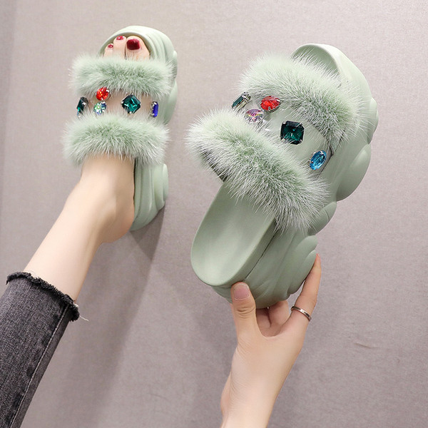 Uued kaasaegsed kõrge talla ja udusulgedega naiste sussid