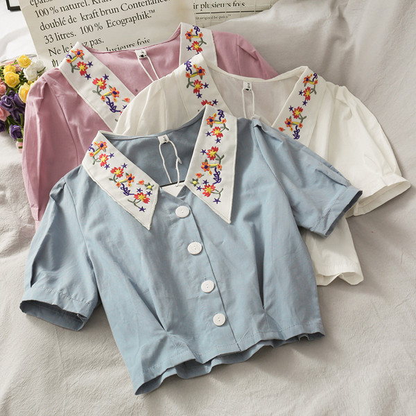 Retro stílusú női ing hímzéssel és gombokkal