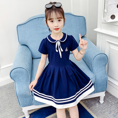 Modern gyerekruha hímzéssel és gallérral szalaggal