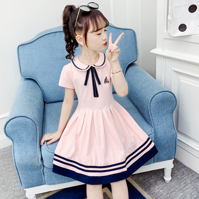 Modern gyerekruha hímzéssel és gallérral szalaggal