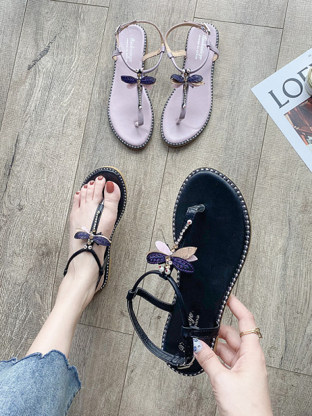 Modern női szandál az orr felett, 3D díszítéssel