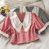 Kockás női ing csipkével és spitz nyakkivágással
