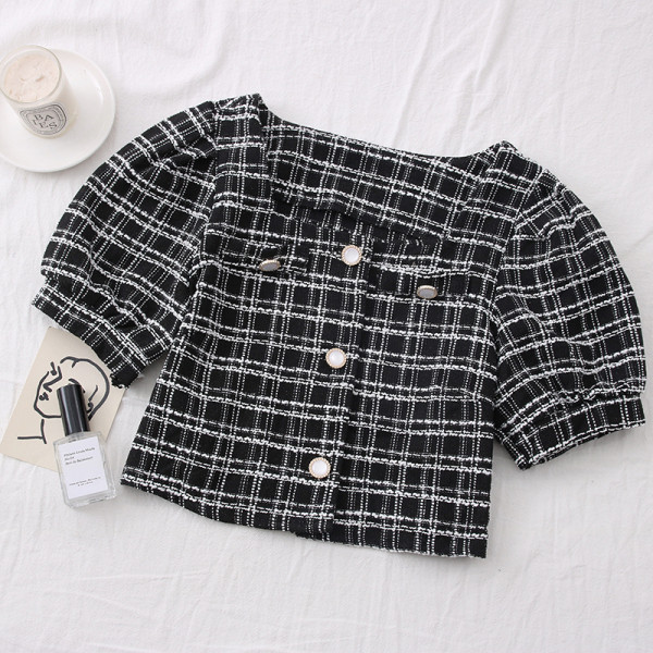 Modern női ing négyzet alakú nyakkivágással és rövid ujjal