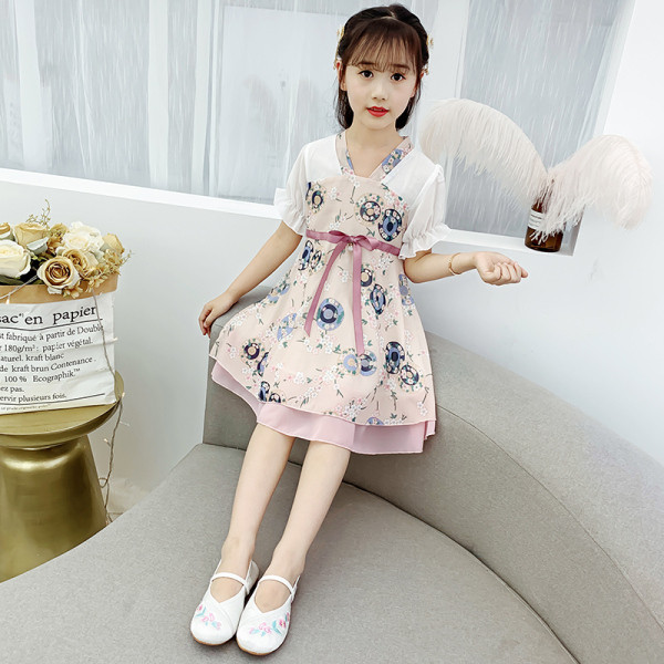 Modern gyerekruha rövid ujjú virágmintával