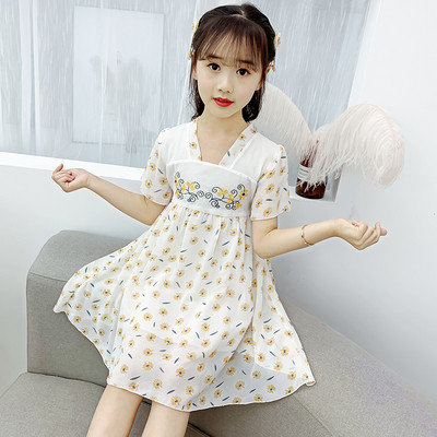 Nyári gyerekruha rövid ujjal és hímzéssel