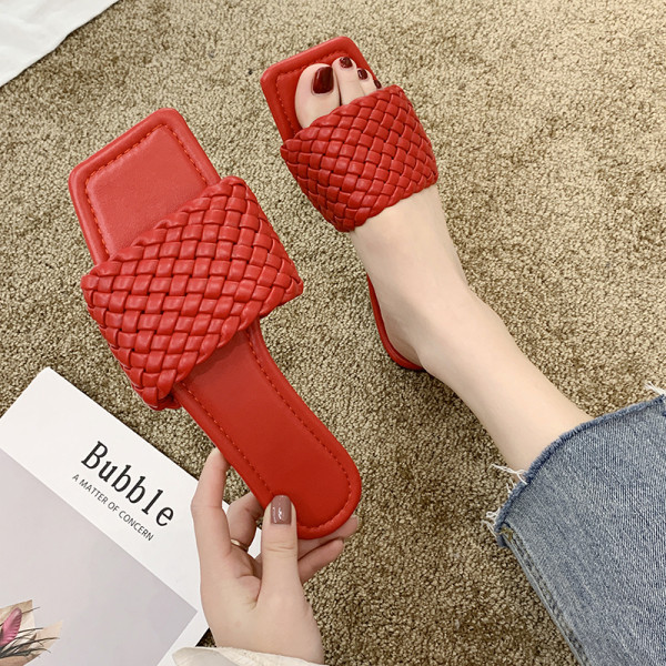 Lameda tallaga naiste vabaaja susside uus mudel