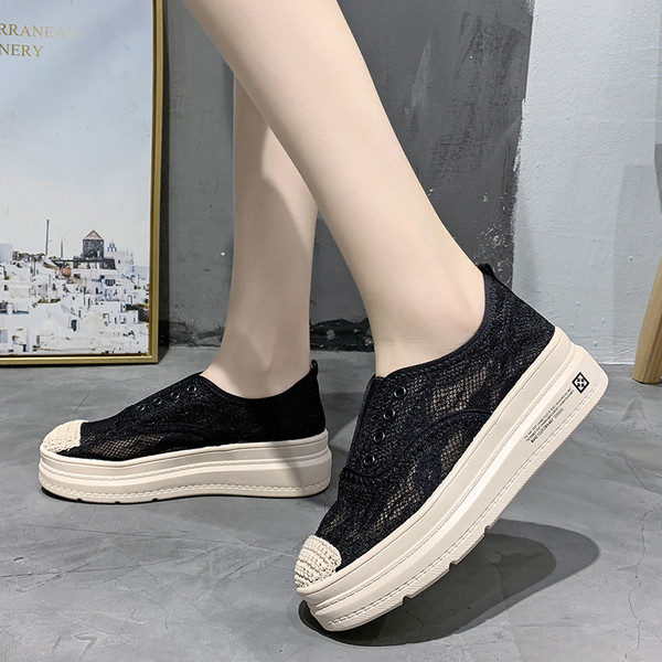 Naiste vabaaja lameda tallaga pitsist kingad