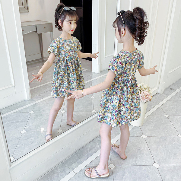 Nyári gyerekruha rövid ujjú, virágmintás