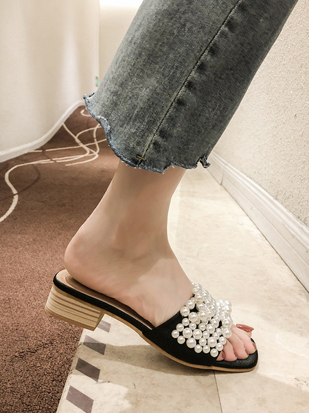 Stílusos női papucs gyöngyökkel