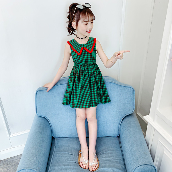 Πράσινο παιδικό φόρεμα με τετράγωνο ντεκολτέ