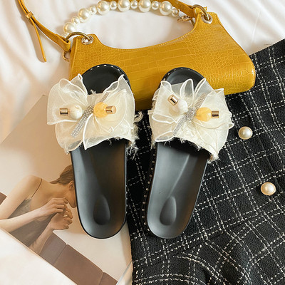 Lameda talla ja tihenduspaelaga moodsad naiste sussid