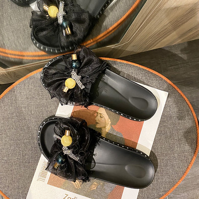 Lameda talla ja tihenduspaelaga moodsad naiste sussid