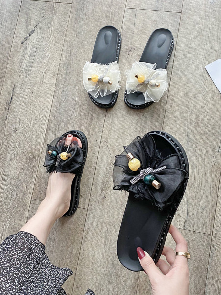 Lameda talla ja tihenduspaelaga moodsad naiste sussid