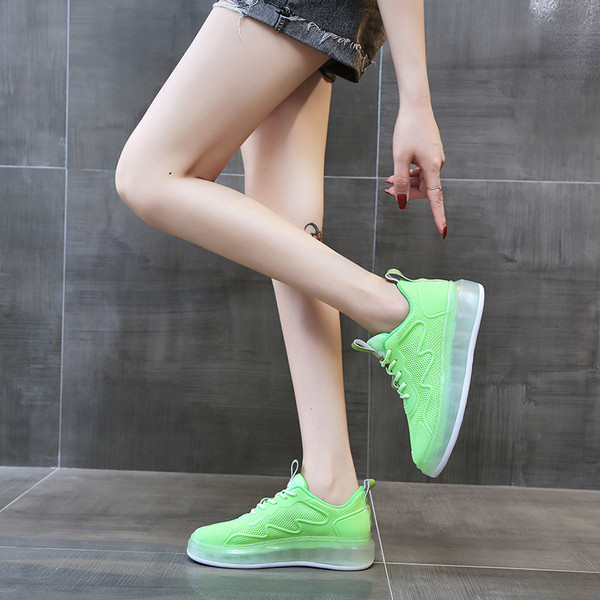 Modern női tornacipő lapos gumitalppal