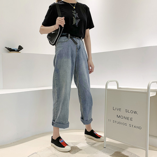 Női alkalmi cipő lapos talppal és hímzéssel