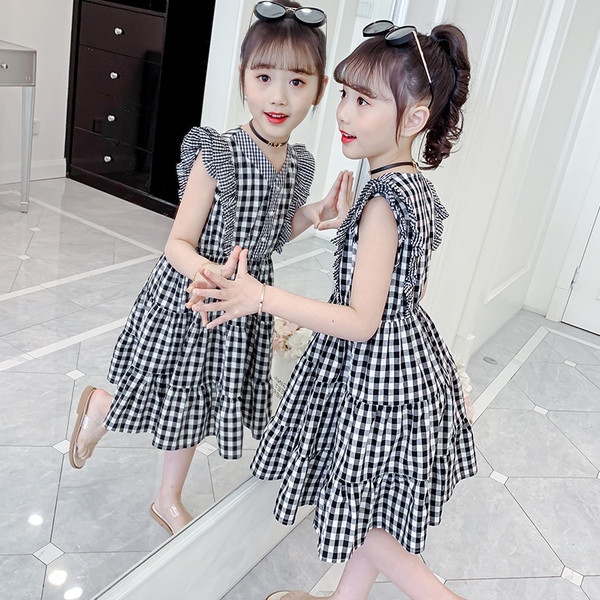 Moderna bērnu rūtainā kleita ar špica kakla izgriezumu
